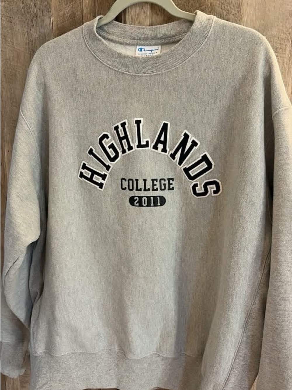 Champion Gray XL Highlands College Crewneck Sweatshirt with sewn letters unisex